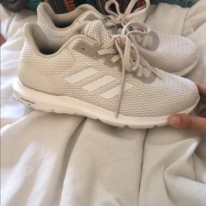 Adidas cloud foam women’s tennis shoes